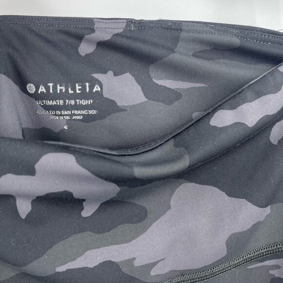 Athleta Black Camo Leggings Crop Length Size Small - Picture 3 of 6